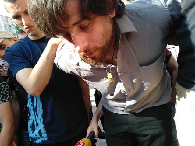 Орудие пропаганды: Что в Бразилии пишут о боевике Лусварги, воевавшем за "ДНР"