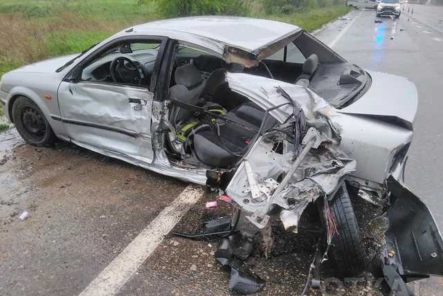 Известный одесский журналист разбил машину в дождь на трассе Одесса-Киев