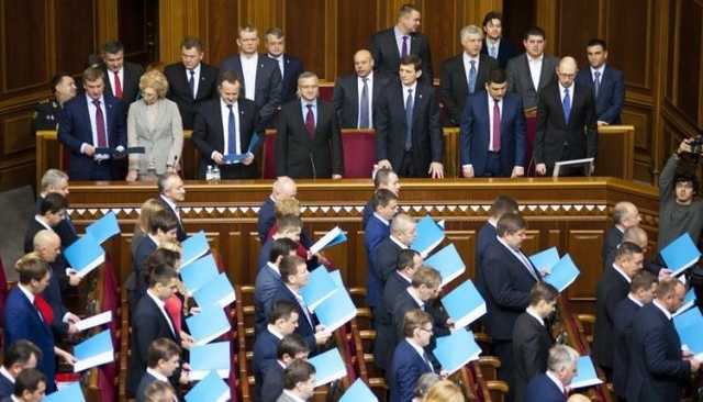 Михаил Подоляк: “Система легко скупает даже самых стойких”