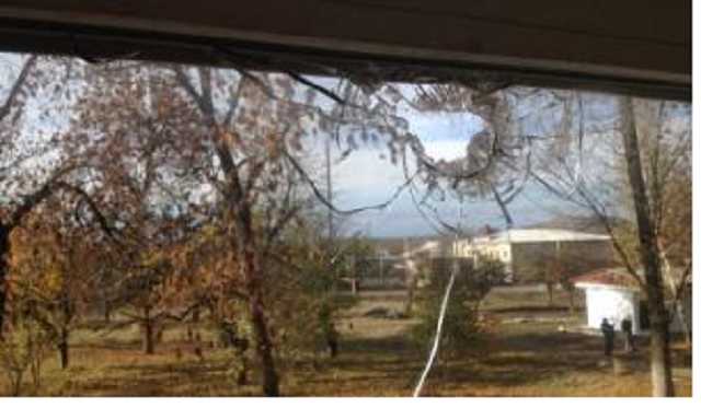 Одна из школ оккупированной Горловки попала под обстрел: есть повреждения