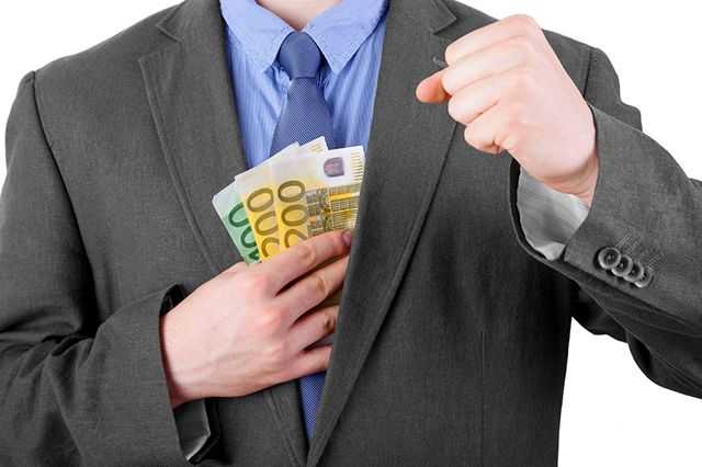 Никакого кризиса нет. Они просто тупо воруют наши деньги – бизнесмен о власти