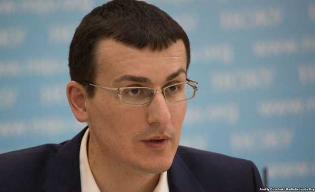 Властям выгодно «держать» журналистов с страхе – Томиленко