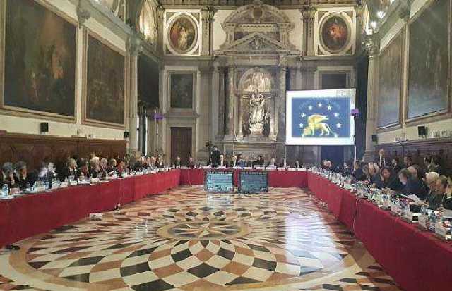 Секретарь Венецианской комиссии срочно приезжает в Киев