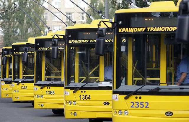 Полная бесхозяйственность: половина автобусов "Киевпастранса" простаивает из-за поломок