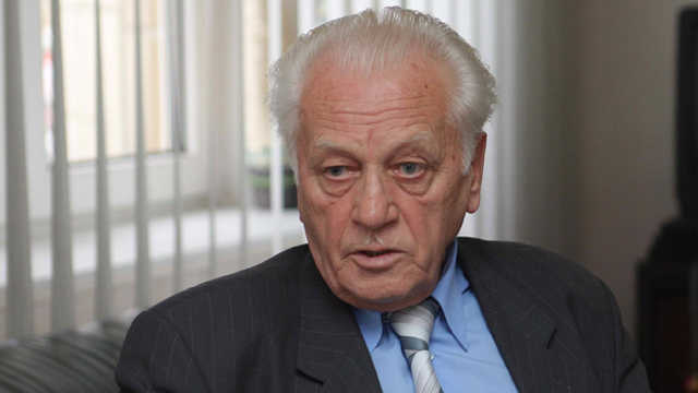 Герой Украины рассказал, как Порошенко сотрудничает с Москвой