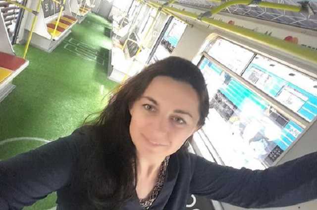 В Киевском метро появился вагон-стадион