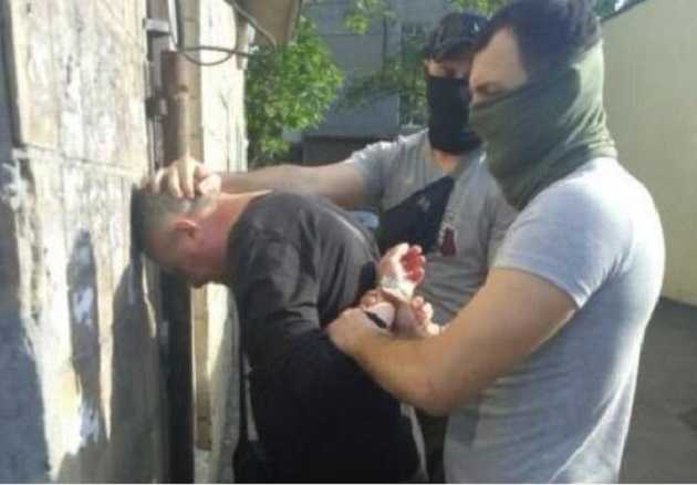 В Донецкой области поймали таможенника на взятке в размере 15 тысяч гривен