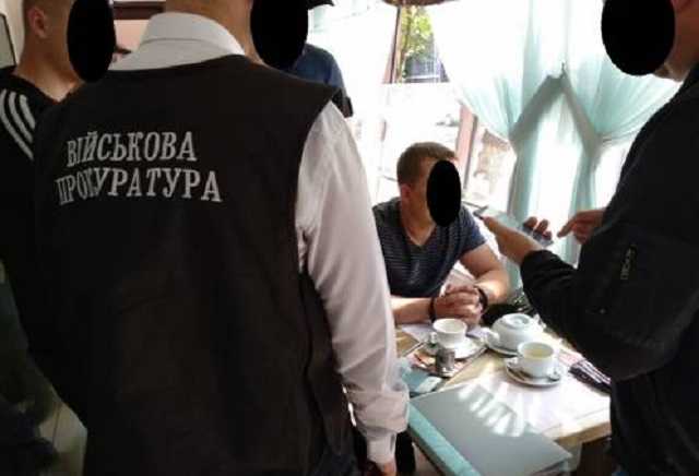 В Днепре майор налоговой милиции шантажировал продавца горючего