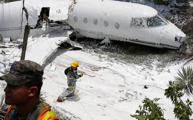 В Гондурасе после вылета из аэропорта упал американский самолет, есть пострадавшие