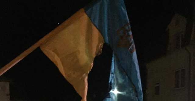 "Я не люблю Украину": на Львовщине мужчина сжег государственный флаг