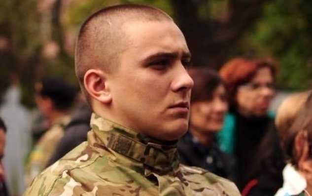 Стерненко рассказал, что отобрал нож у нападающих