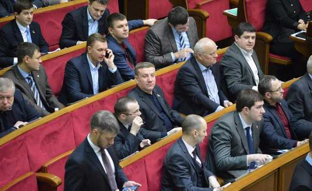 Известные партии задекларировали пустые офисы – КИУ