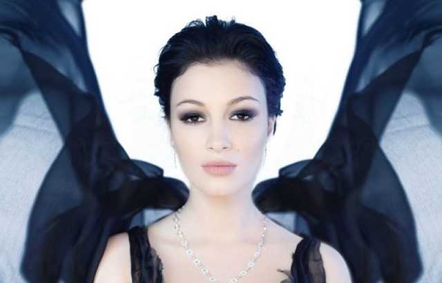 Певица Приходько подает в суд на Порошенко