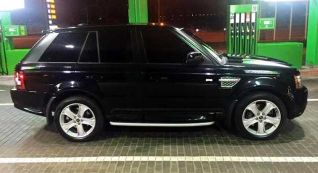 В Киеве элитный автомобиль сбил инвалида и скрылся с места ДТП