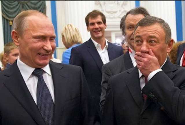 Друг Путіна продовжує викачувати з України сотні мільйонів долларів