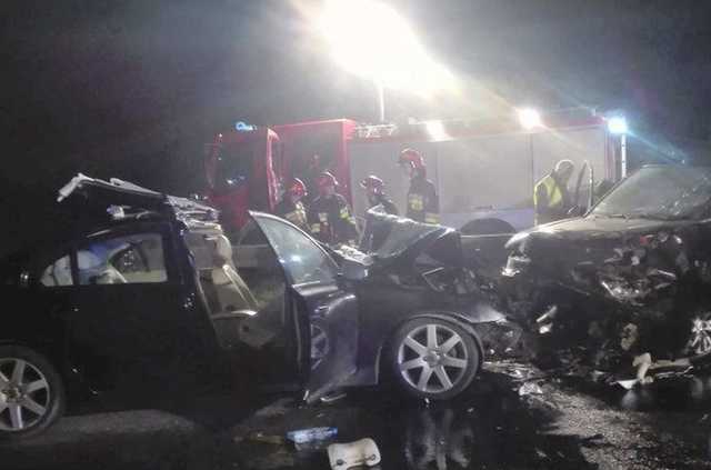 В Польше смертельно пьяный украинец выехал на встречную полосу и устроил лобовое ДТП