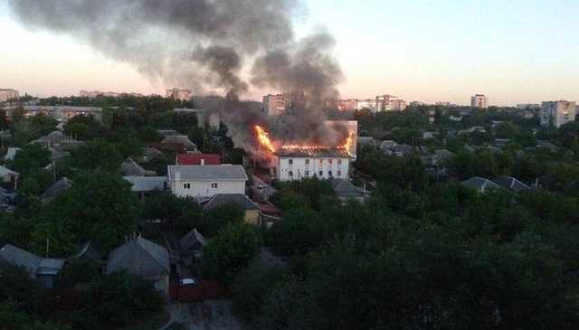 Пожар в Луганске: неизвестные подожгли церковь свидетелей Иеговы