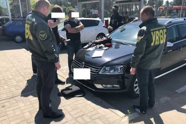 Должностных лиц Госпогранслужбы поймали на взятке