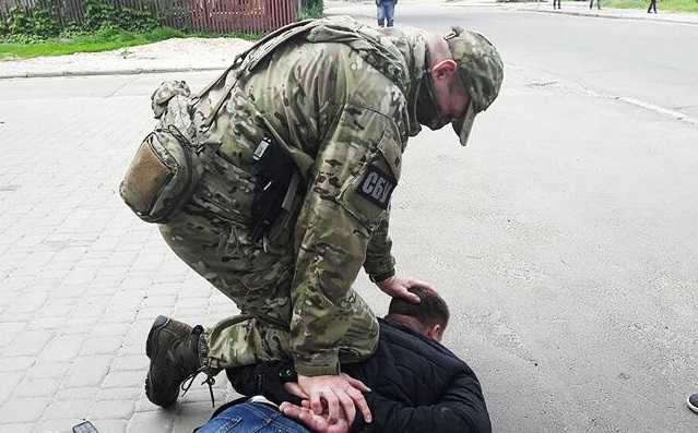 СБУ в Житомирской области задержала торговцев самодельной взрывчаткой
