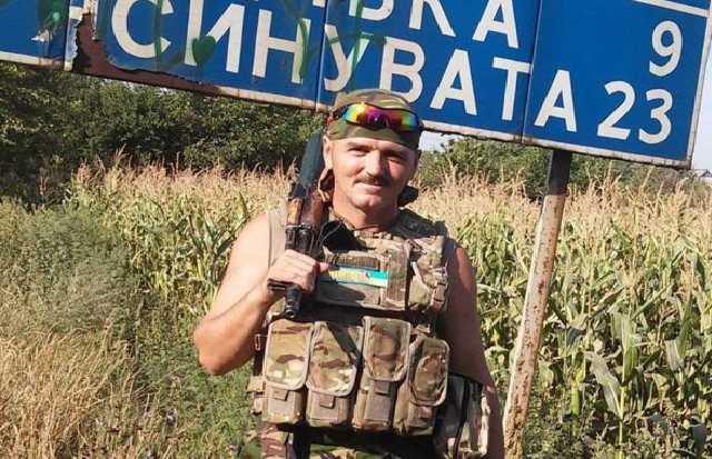 Накрыл телом свою дочь - похоронили военного Николая Метлинского