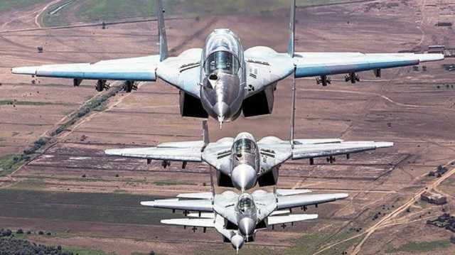 Россия у границ с Украиной подняла в небо истребители и бомбардировщики