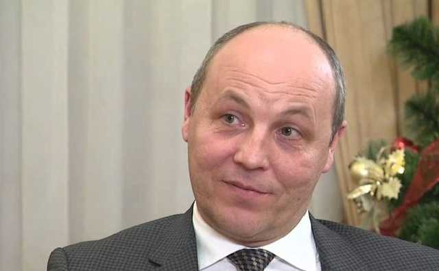 Суды игнорируют дела против коррупционеров – Парубий