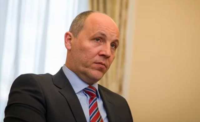 Рабочих мест нет, но в Россию не едьте – Парубий «заугрожался»