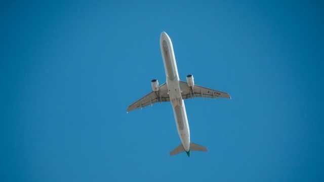 В крупном аэропорту Германии загорелся самолет, есть пострадавшие