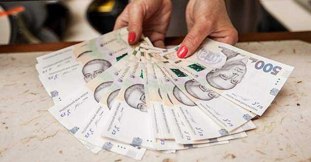 Украинцев ждет резкое снижение зарплат: подробности