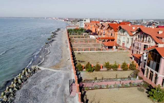 "Сплошной бетонный ящик": как роскошные особняки николаевских судей уничтожили черноморский пляж