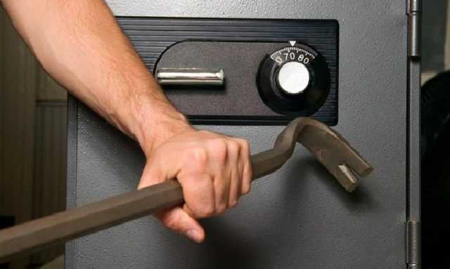 В Харькове у бизнесмена украли сейф с 620 тысячами гривен