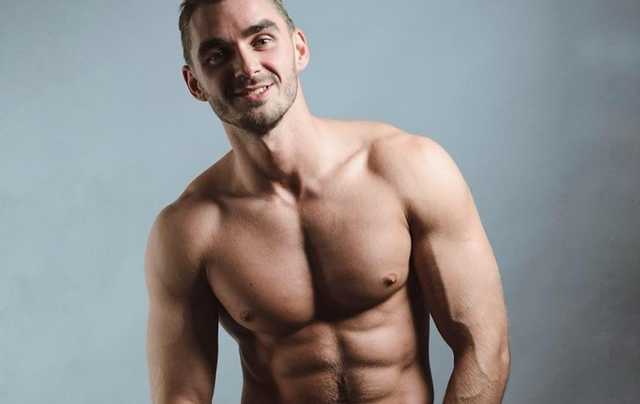 «Бухгалтер, касир і модель Бодрый дядя»: відомо, хто роздягнувся перед Тимошенко