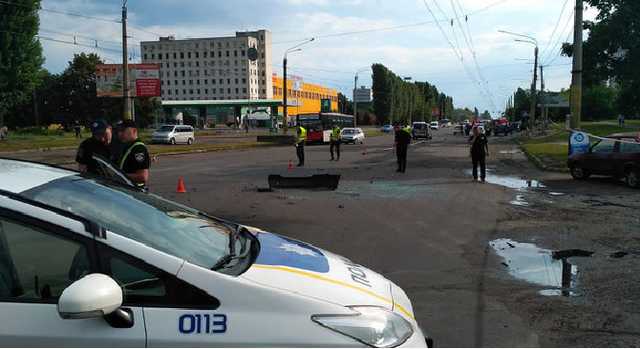 СМИ рассказали, с кем конфликтовал погибший при взрыве авто в Черкассах бизнесмен