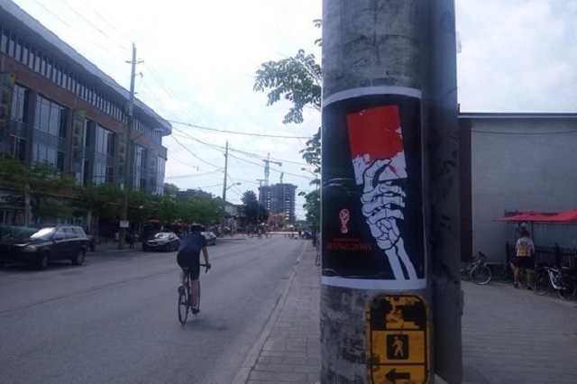 Кровавые плакаты ЧМ-2018 оккупировали еще одну страну