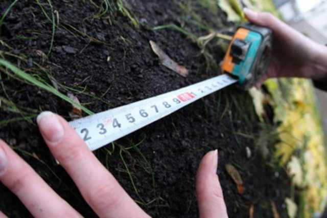 Залога «віджимає» землі «під своїх»