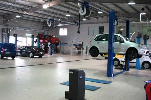 СТО начали отказывать в ремонте владельцам авто на "евробляхах"