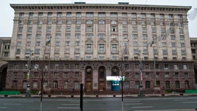 Полиция усилила охрану Киевсовета. На заседании будут рассматривать земельные вопросы