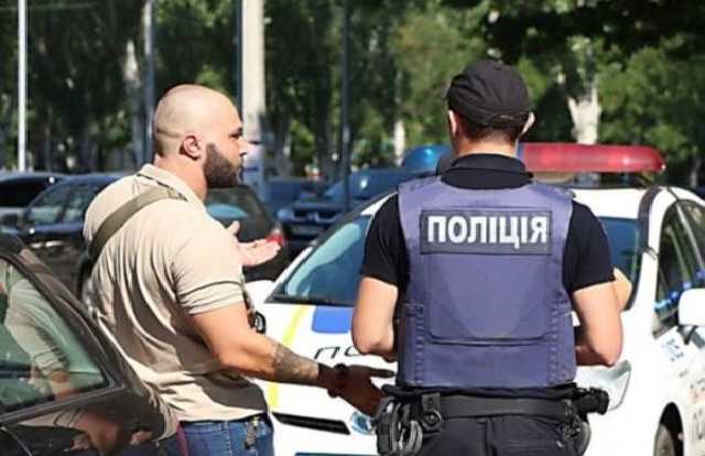 Типичный Николаев: на глазах у 60 детей двое мужчин пытались пристрелить друг друга