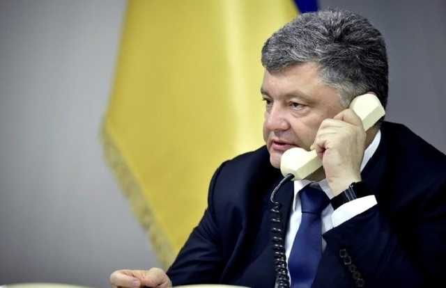 Обсудили обмен пленными: у Порошенко раскрыли подробности телефонного разговора с Путиным