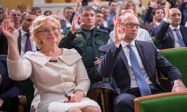 Денисова без объяснений отозвала из КС жалобу предшественницы на закон о Нацполиции