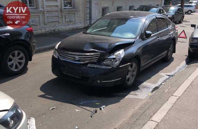 В Киеве сотрудник консульства устроил ДТП и попытался сбежать