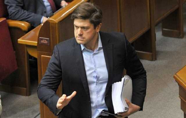 Нардепы задекларировали долгов на 1,5 миллиарда