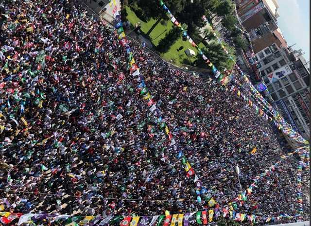 Выборы в Турции: миллионы людей вышли в поддержку оппонента Эрдогана