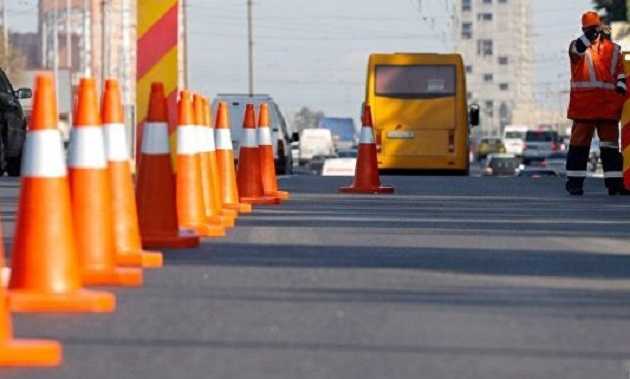 В Киеве ночью изменят маршрут трех троллейбусов из-за работ на дороге