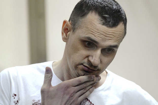 Россия признала Сенцова украинцем. Документ