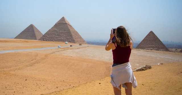 Туристам на заметку. В Египте снова продлили режим чрезвычайного положения
