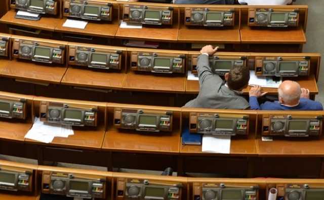 Больше всего в Раде за май заработал нардеп из "Народного фронта"