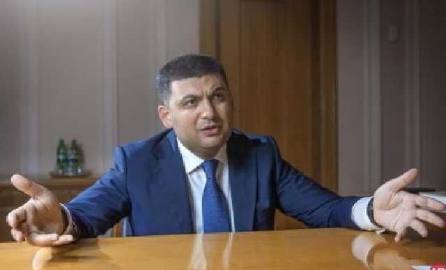 Контрабанда под крылом Гройсмана: с чем связана истерика в Кабмине?