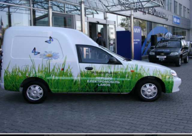 Украинцы стремительно скупают электрокары: названы цифры