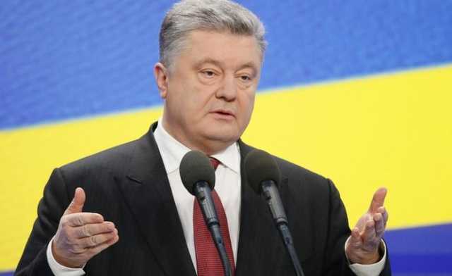 Порошенко стал лидером антирейтинга политиков